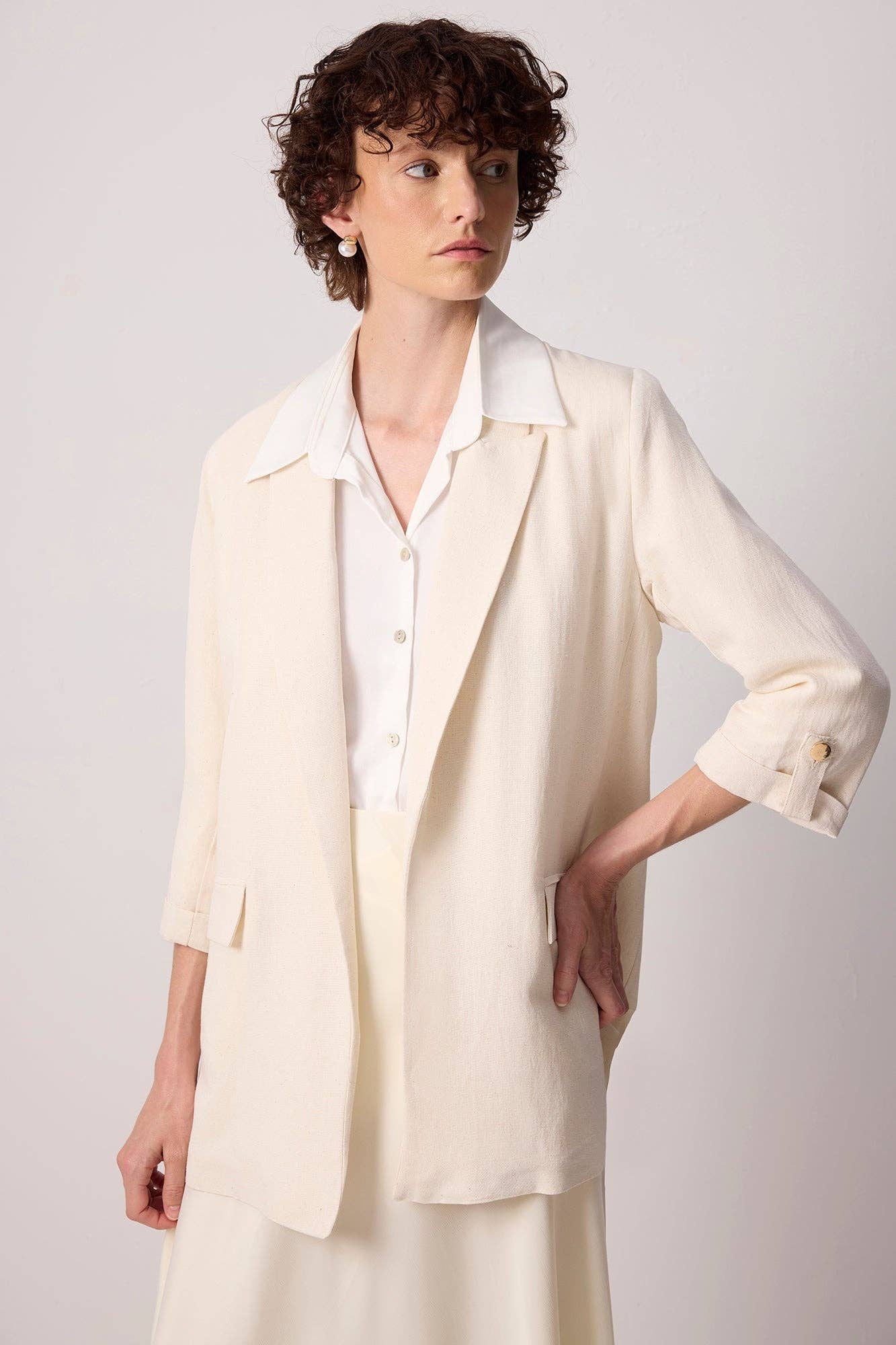 Blazer rilassato in misto viscosa e cotone con maniche arrotolabili