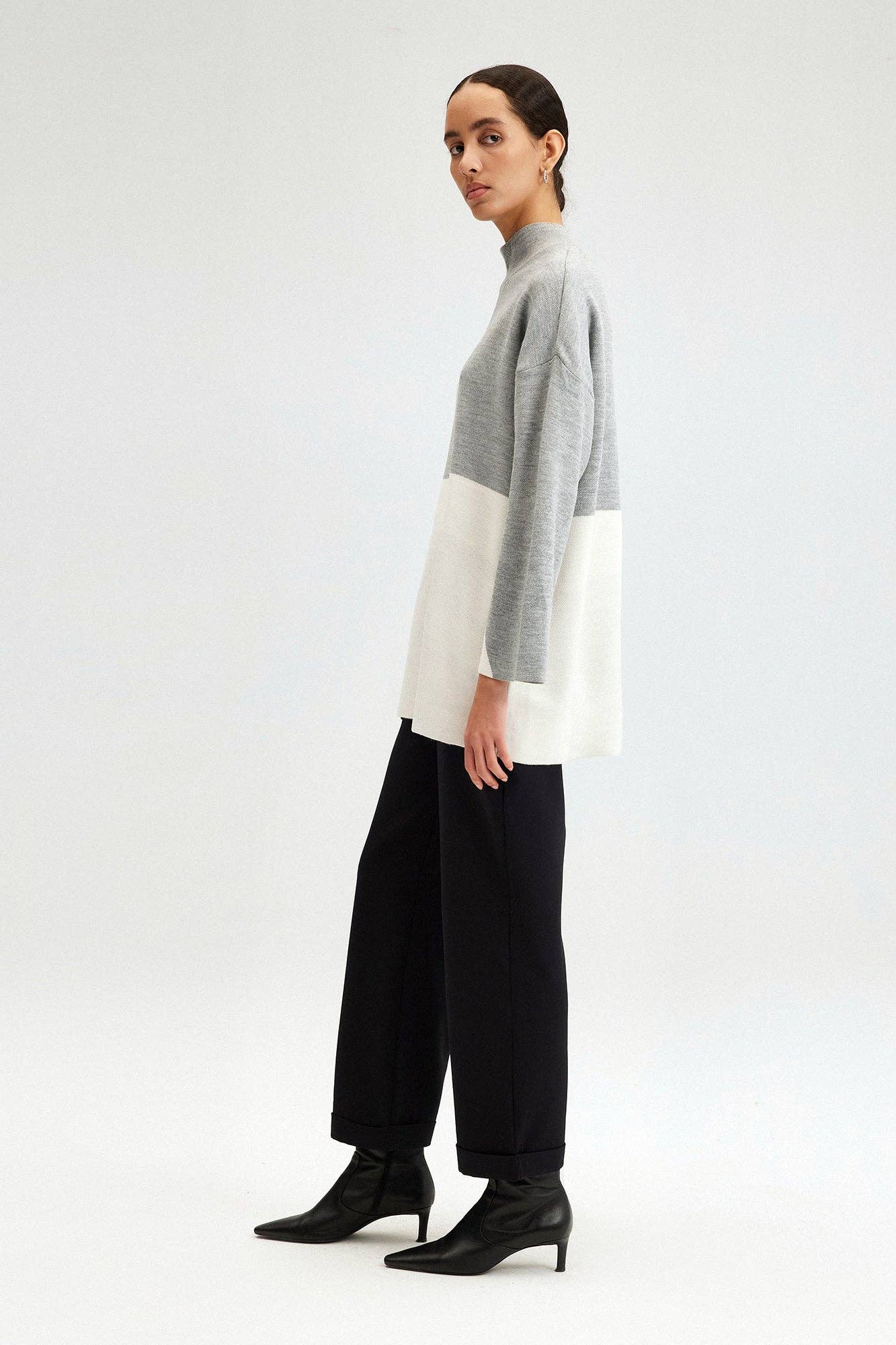 Tunica in maglia con fascia al collo