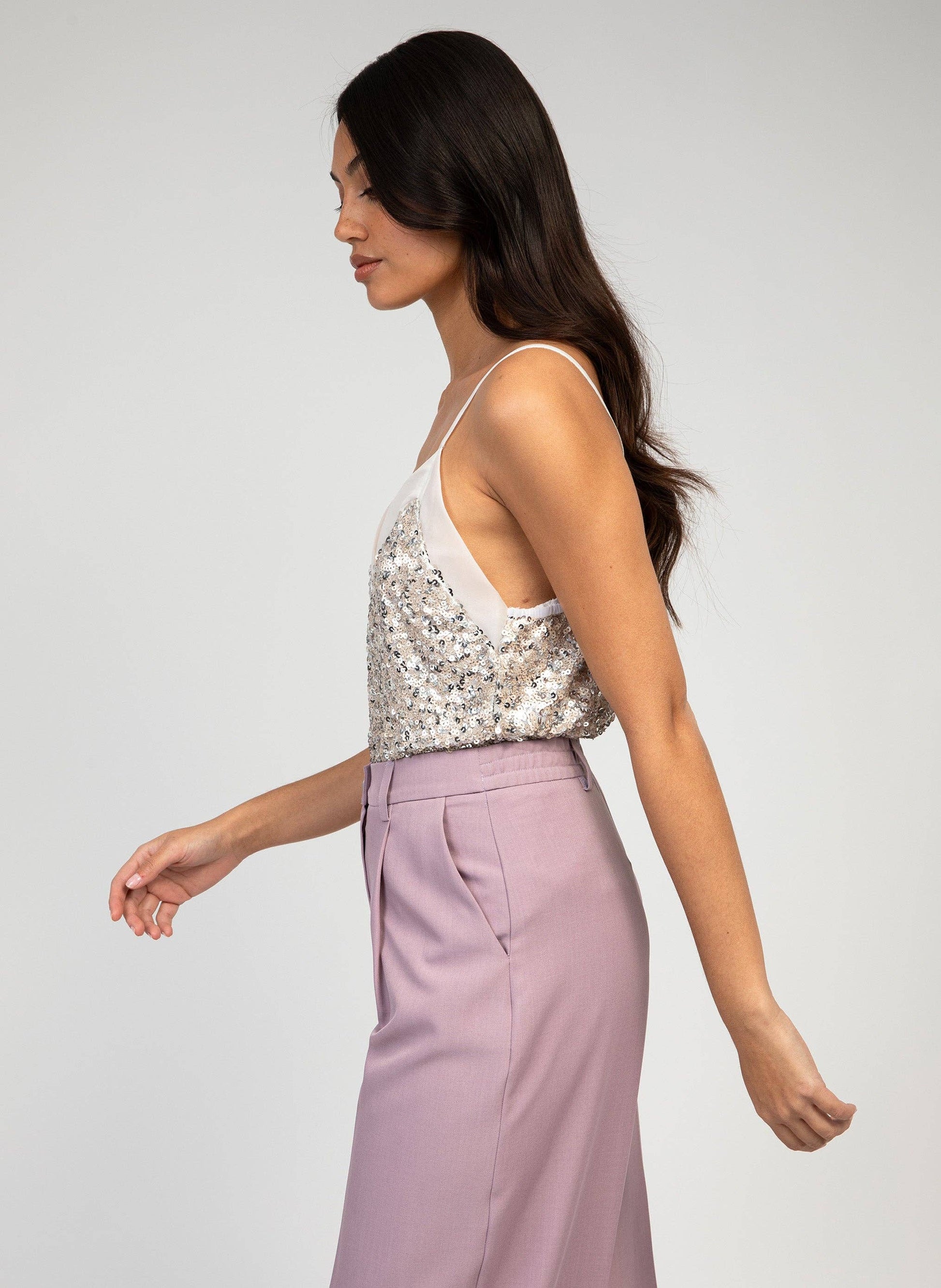 Canotta Adonisa con paillettes e scollo a V
