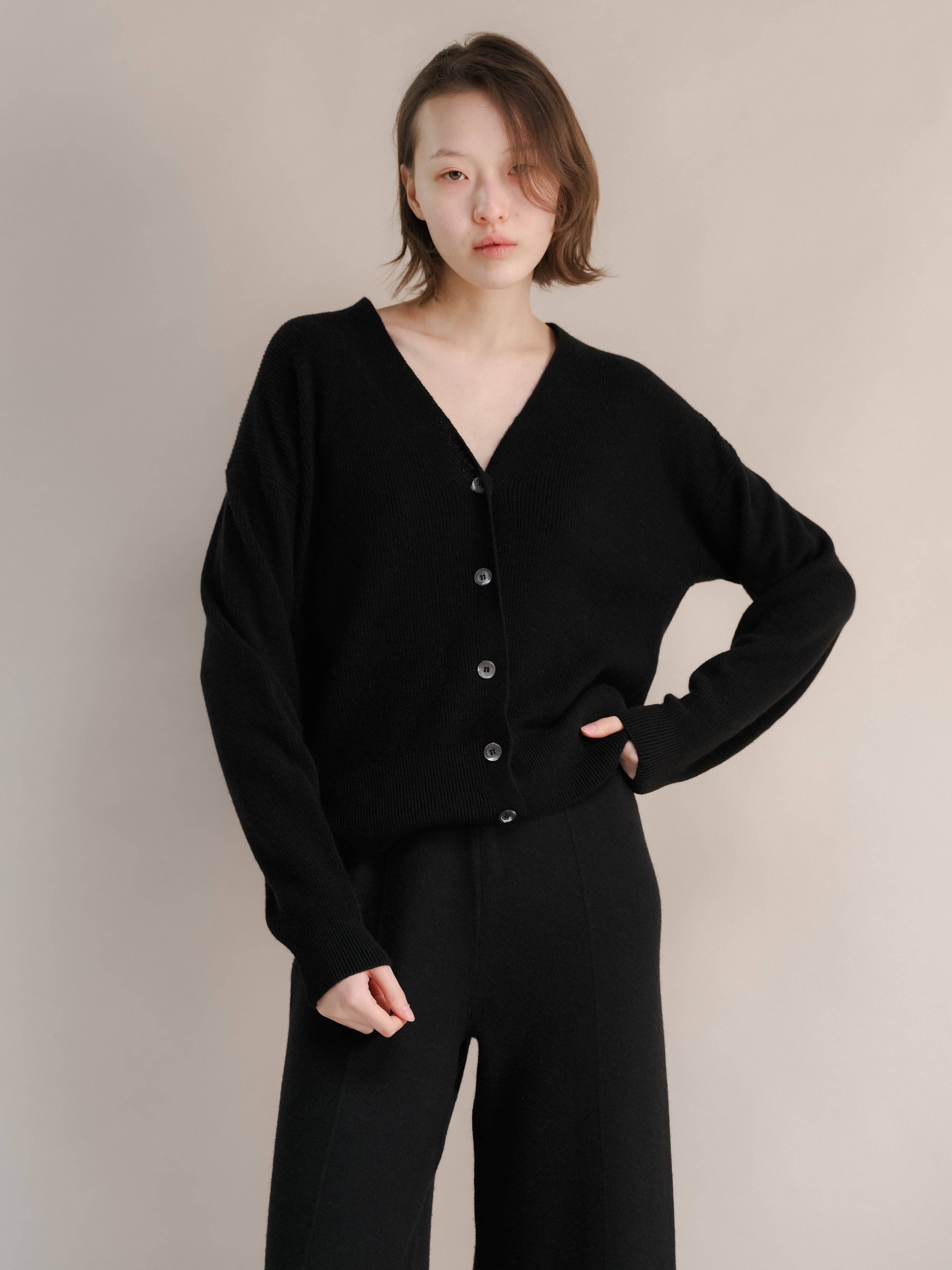 Cardigan a coste in misto cashmere minimal