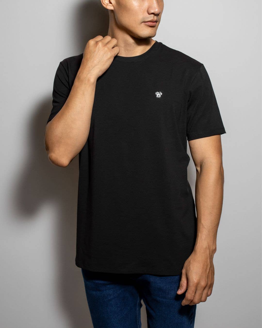 T-shirt nera premium antimacchia