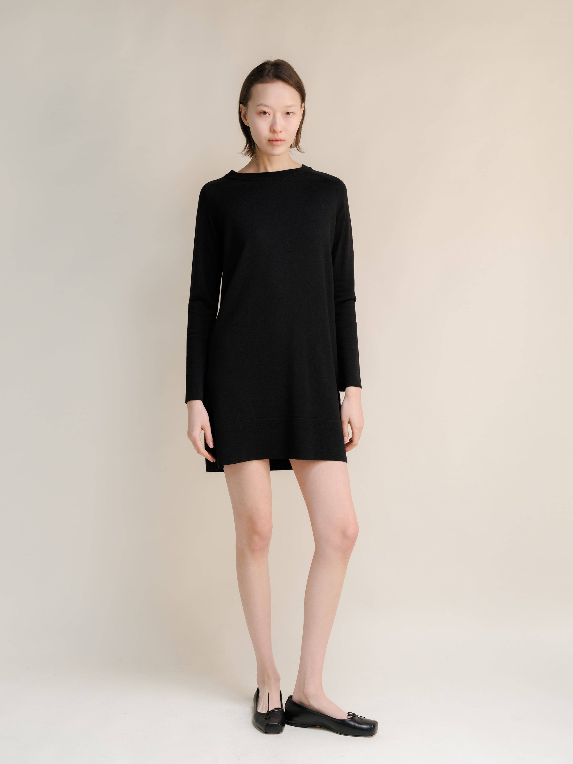 Abito midi girocollo in lana merino extrafine