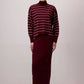 Set maglione a righe e abito midi a coste bordeaux