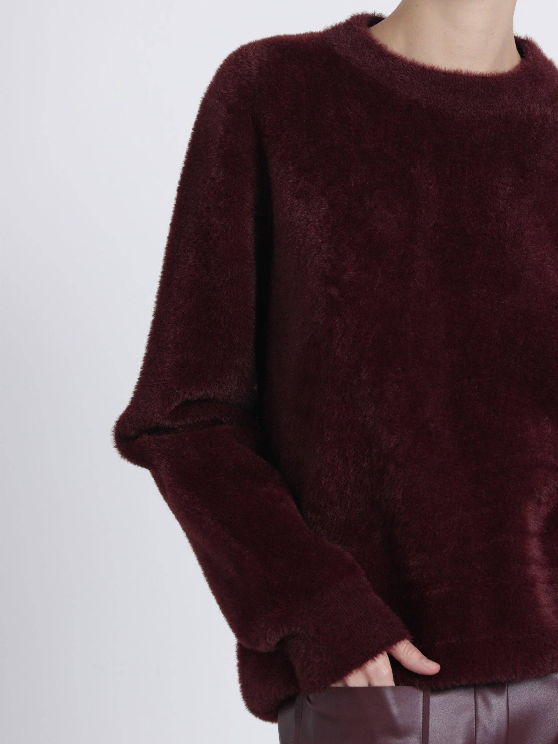 Maglione girocollo effetto peluche bordeaux