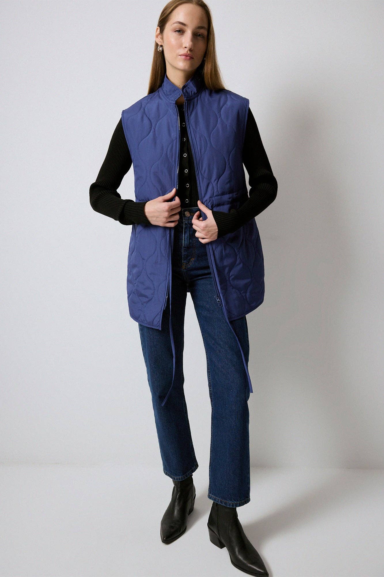 Gilet trapuntato con zip e coulisse