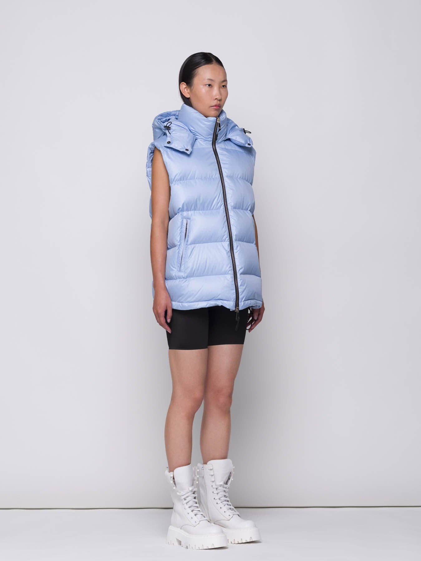 Gilet imbottito con cappuccio azzurro baby