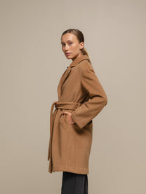 Cappotto doppiopetto con cintura da donna