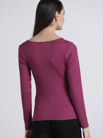 Top a costine con cut-out e ricamo