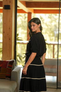 Blusa in viscosa con scollo a V