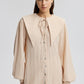 Camicia crema con maxi colletto e maniche a palloncino