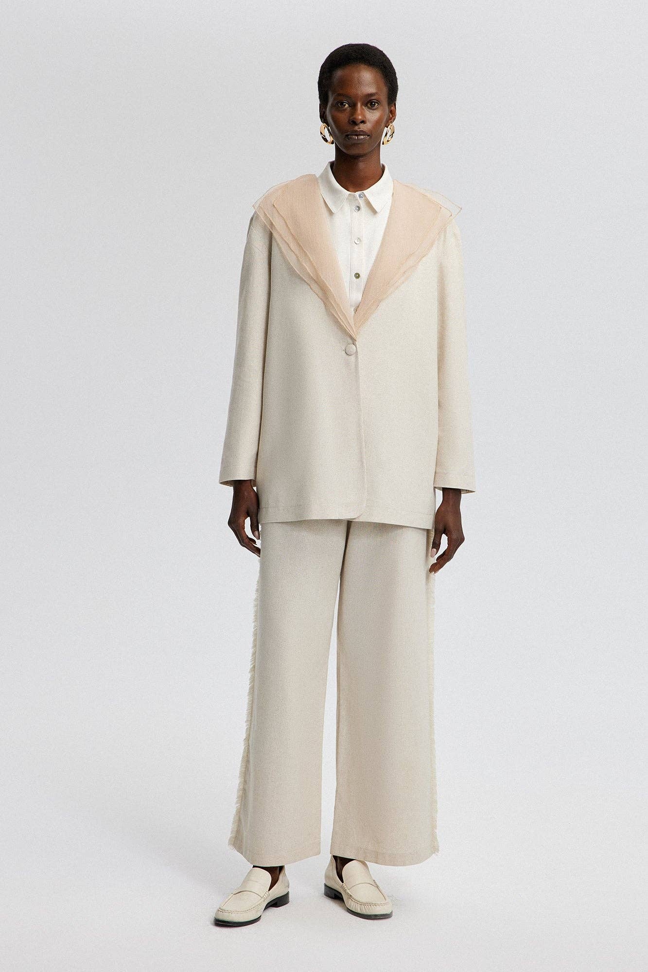 Giacca in lino con colletto in organza