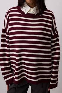 Maglione a righe bordeaux oversize
