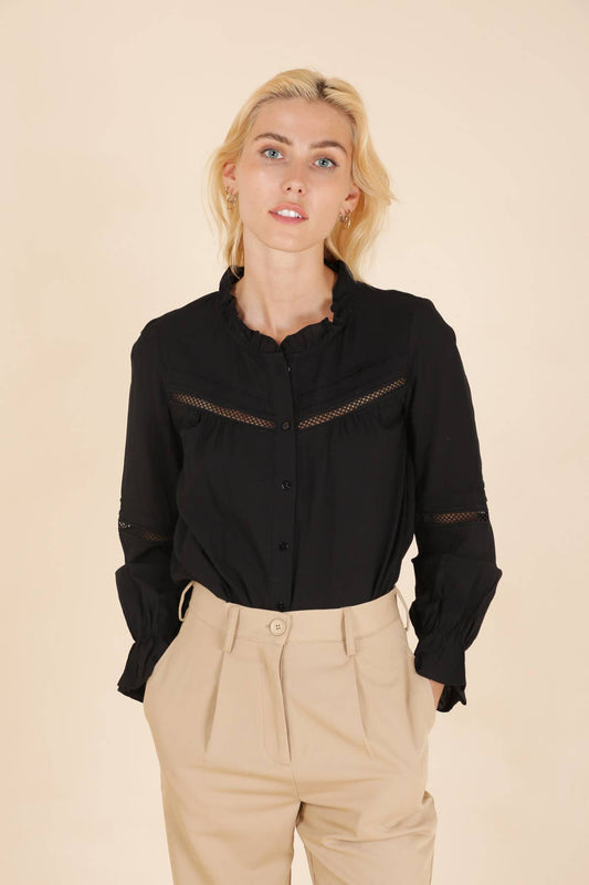 Blusa Telma nera con collo arricciato e inserti in pizzo