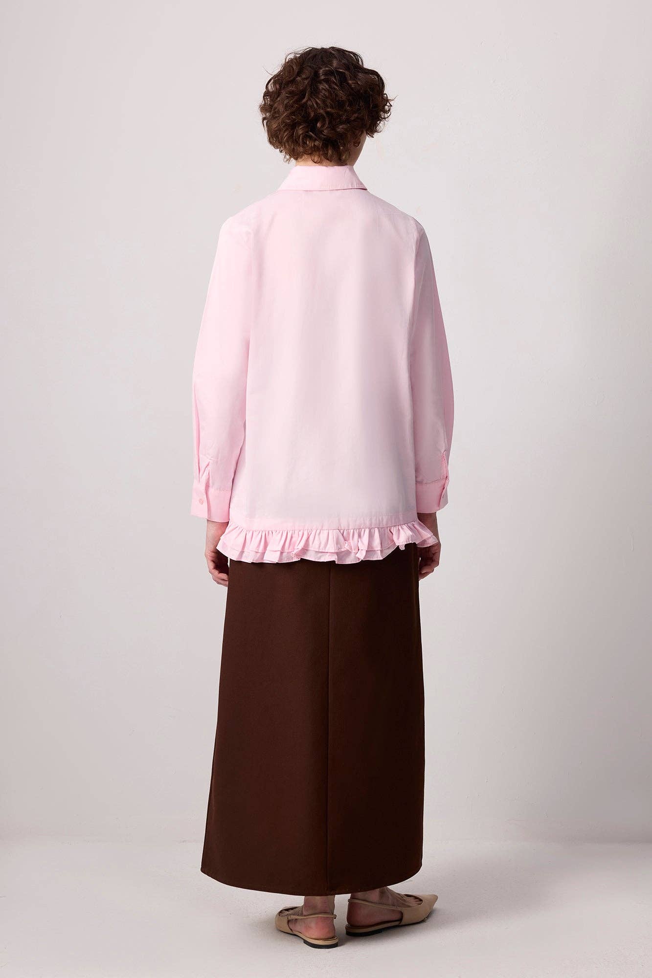 Camicia in popeline rosa con orlo arricciato in misto cotone