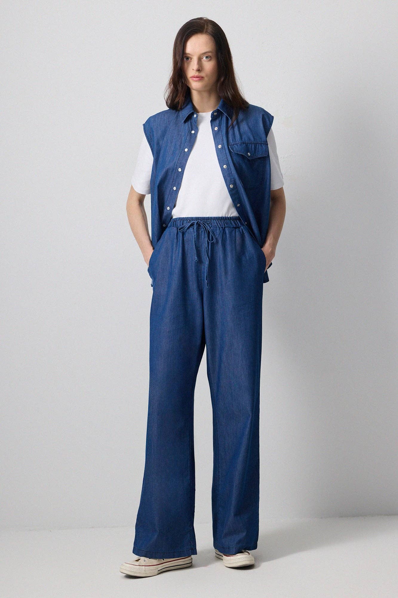 Pantaloni a gamba larga effetto denim con coulisse