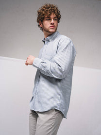 Camicia a righe azzurra