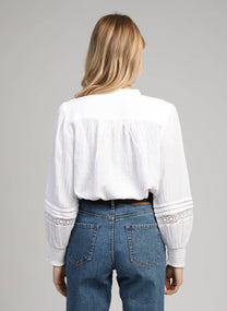 Camicia bianca con inserti in pizzo