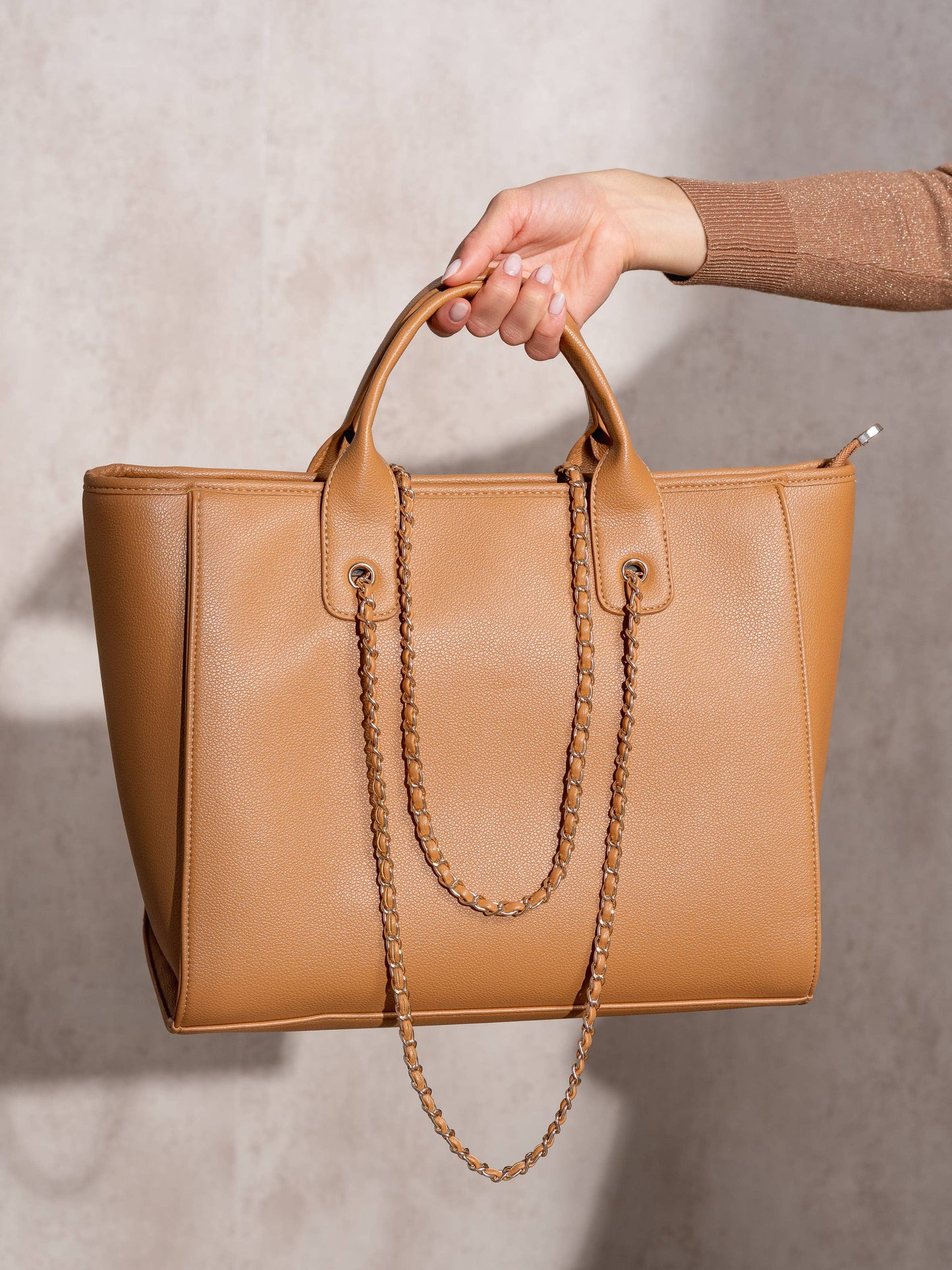 Borsa shopper in ecopelle con manici e catena