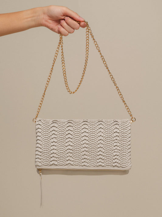 Borsa a tracolla intrecciata con catena