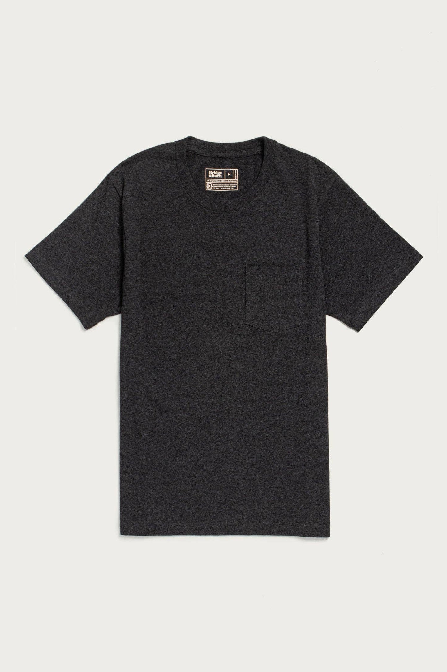 T-shirt con taschino in cotone riciclato
