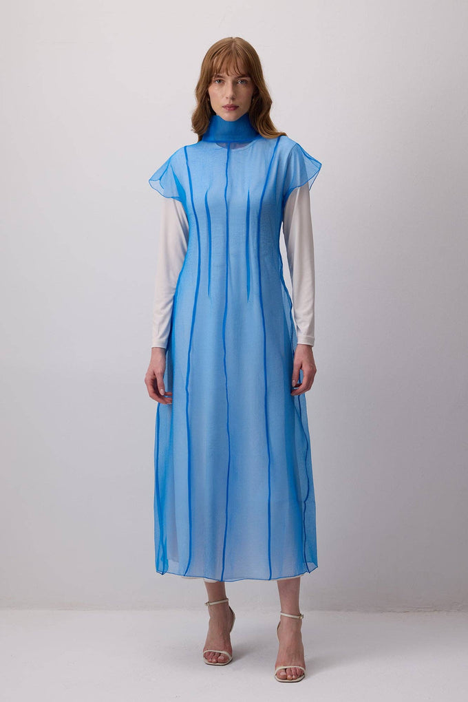 Abito lungo in maglia con sovrapposizione in organza trasparente blu