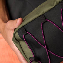 Astuccio da toilette in poliestere riciclato kaki e nero