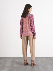 Blusa a stampa geometrica rosa e viola