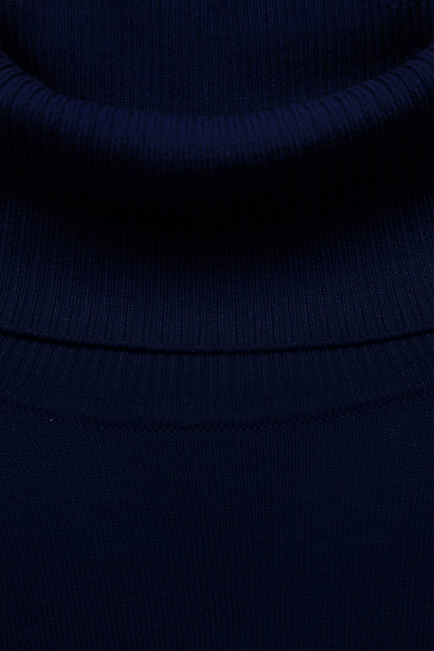 Maglione Dolcevita in Maglia Rasata