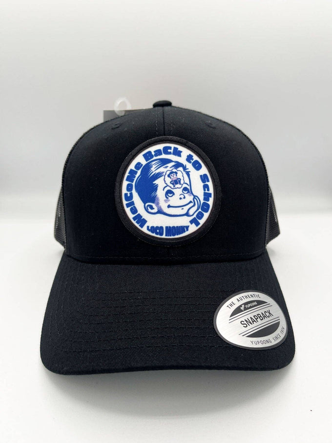 Cappello trucker Welcome Back con patch