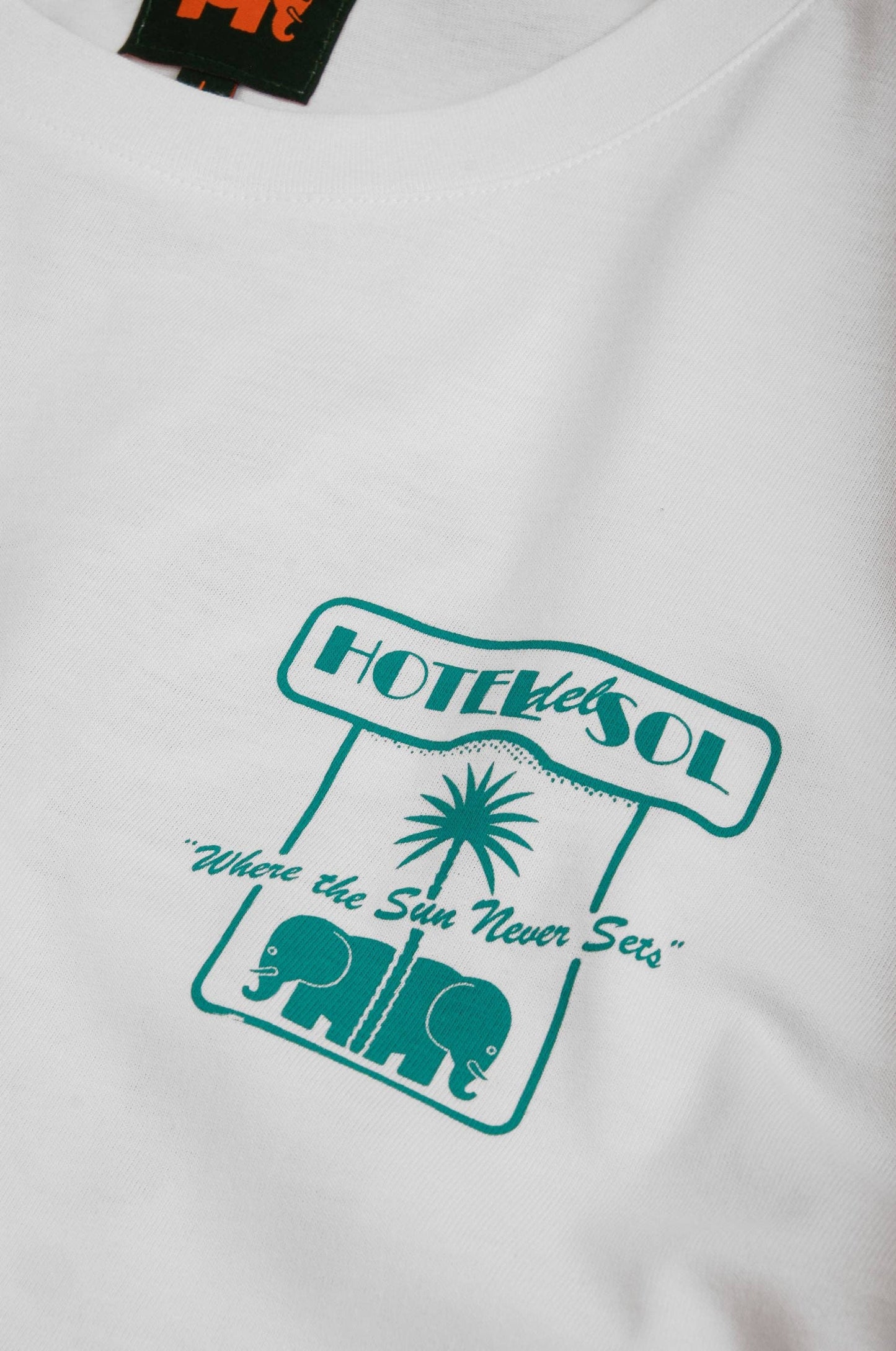 T-shirt bianca Hotel del Sol in cotone organico