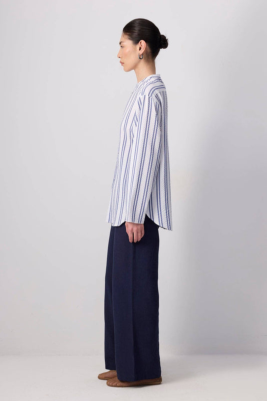 Camicia a righe con colletto alla coreana