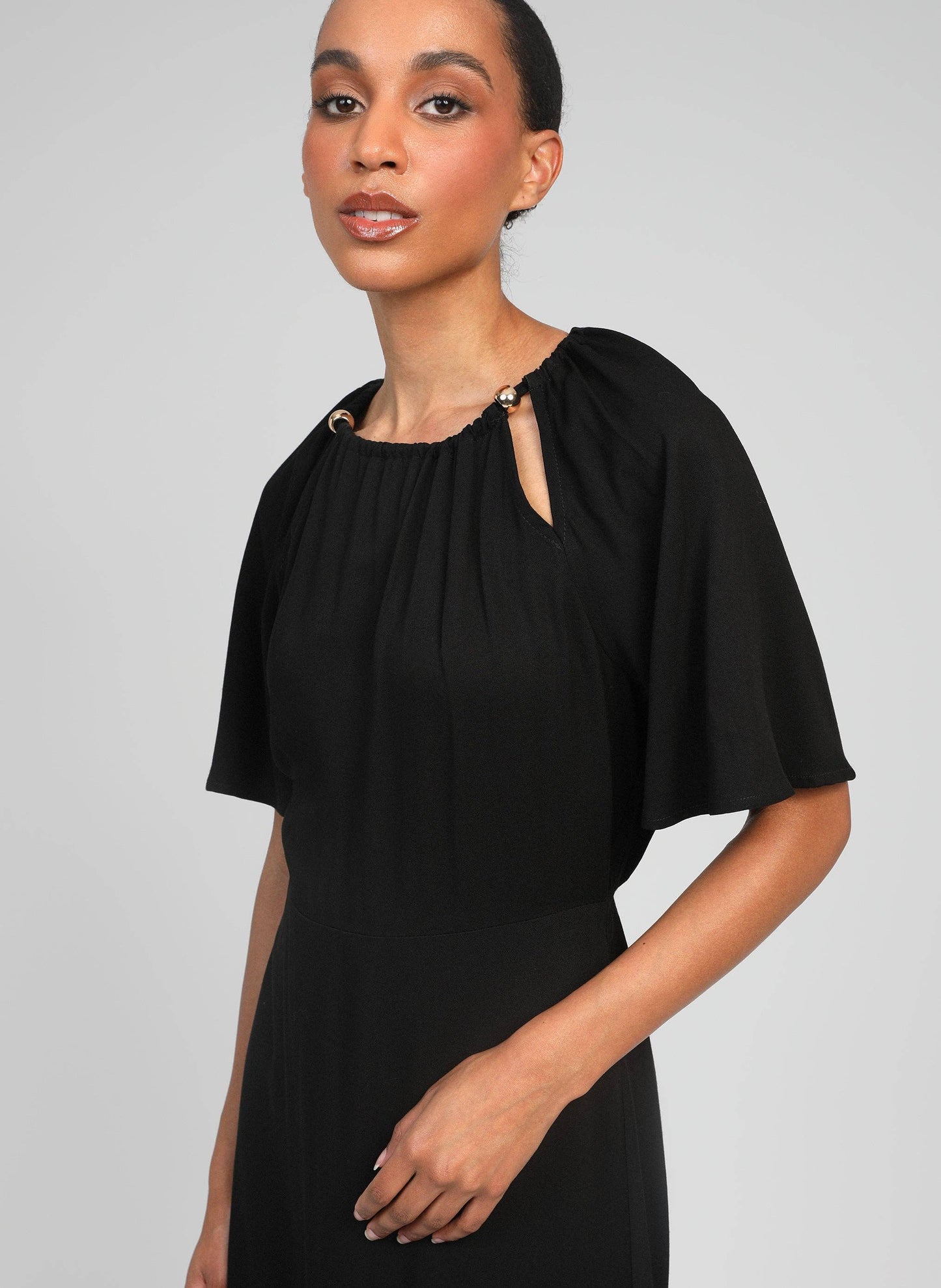 Abito lungo nero Moriana con maniche raglan