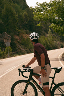 Culotte da ciclismo beige con bretelle