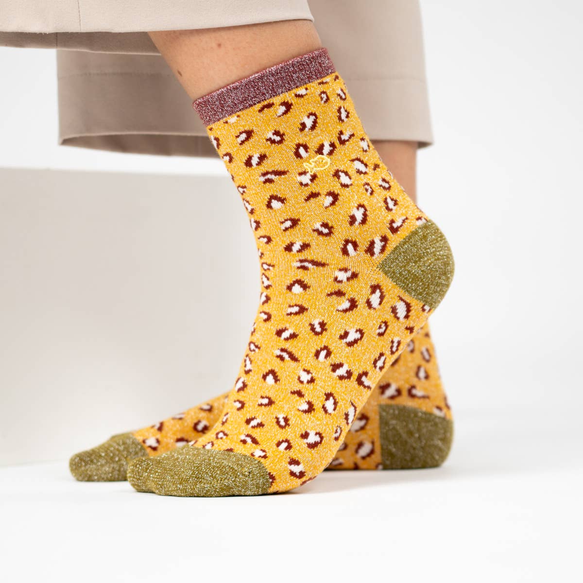 Calzini alla caviglia leopardati glitterati giallo e bordeaux