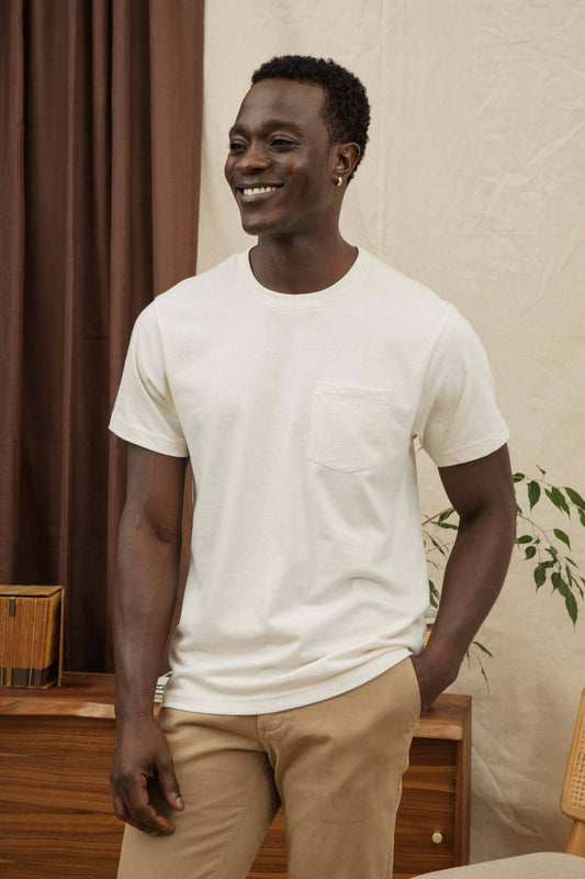 T-shirt con taschino in cotone riciclato avorio