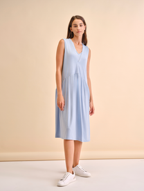 Abito midi smanicato con scollo a V