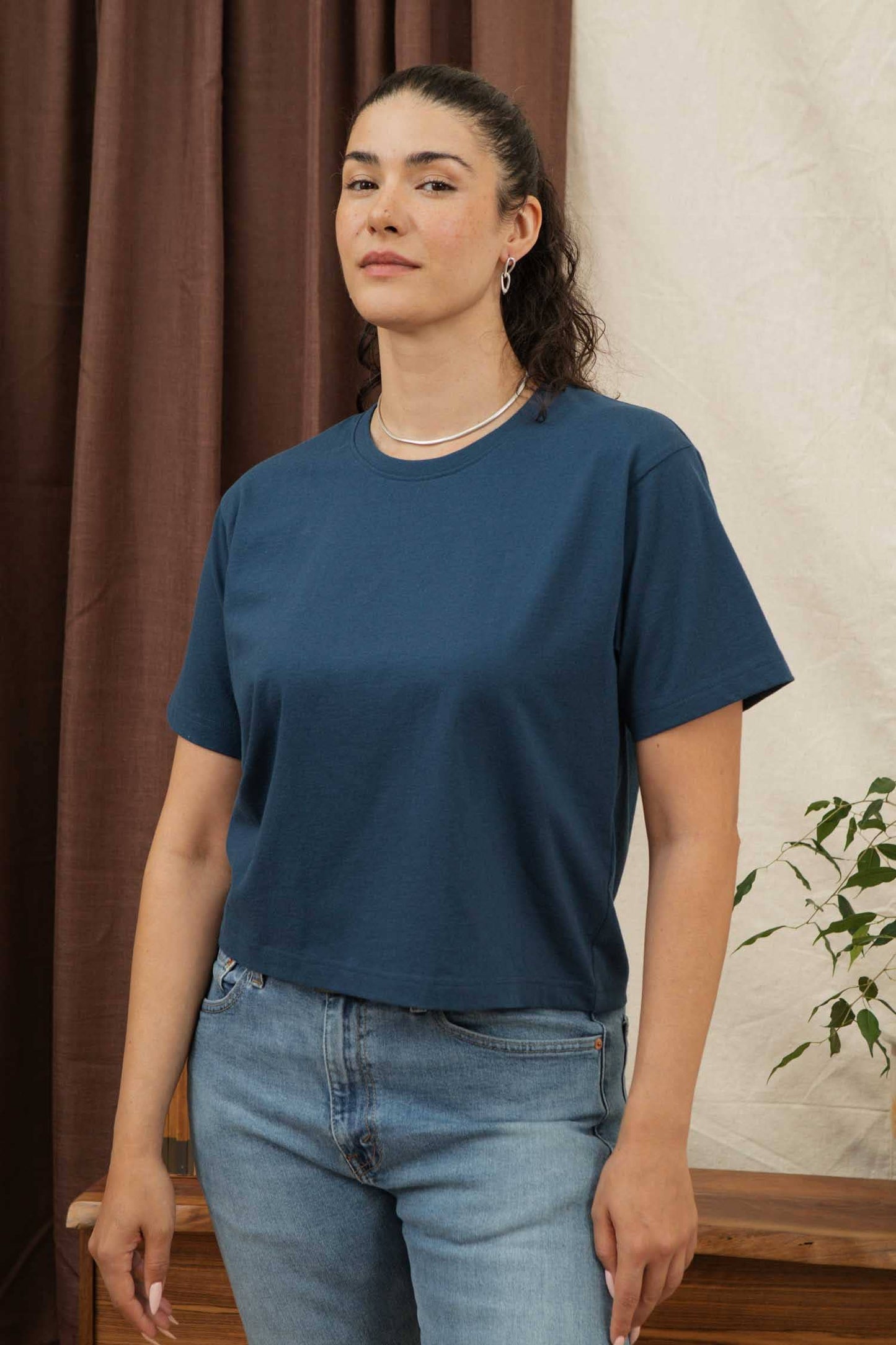 T-shirt boxy riciclata color cobalto