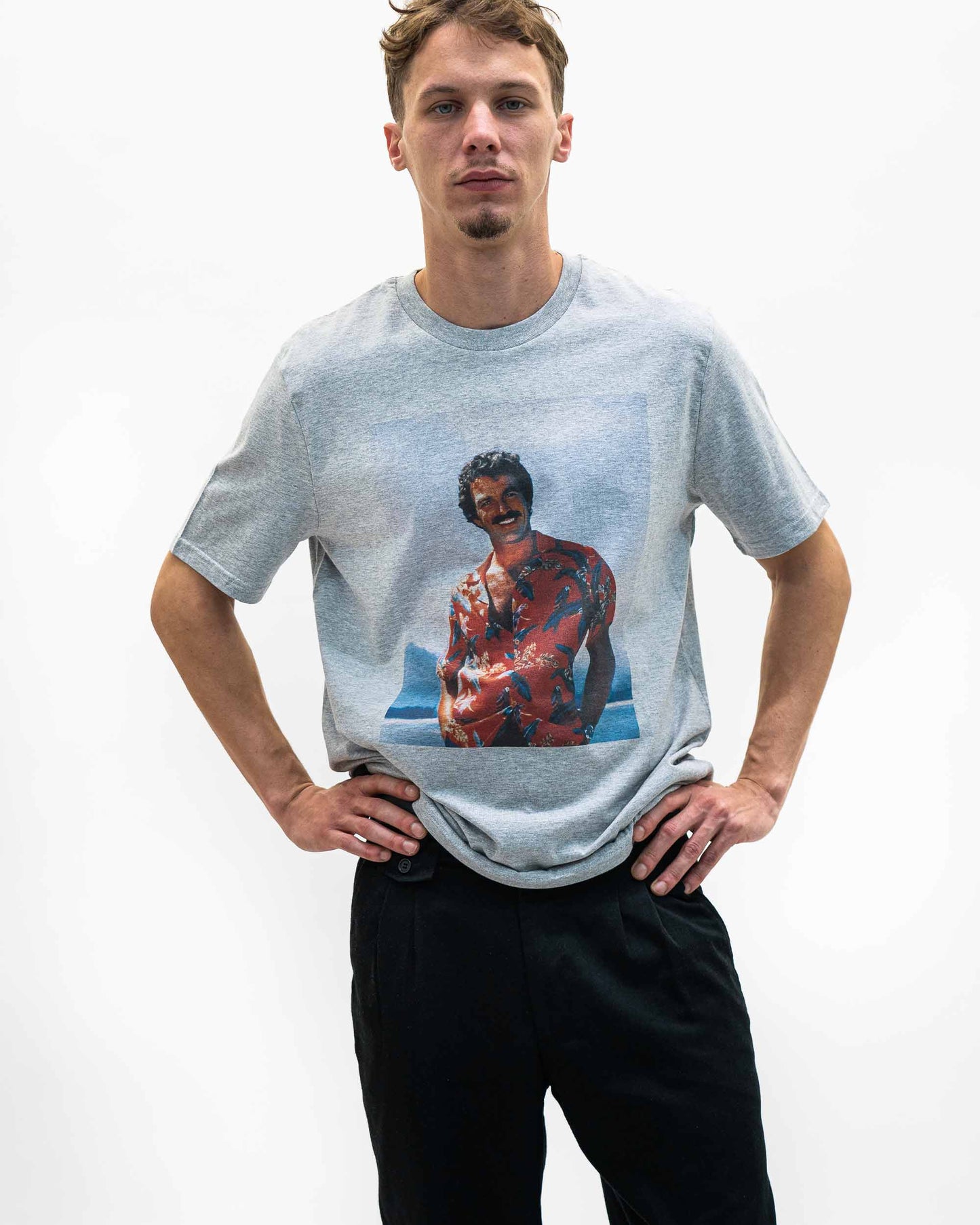 T-shirt Magnum con stampa fotografica e camicia hawaiana