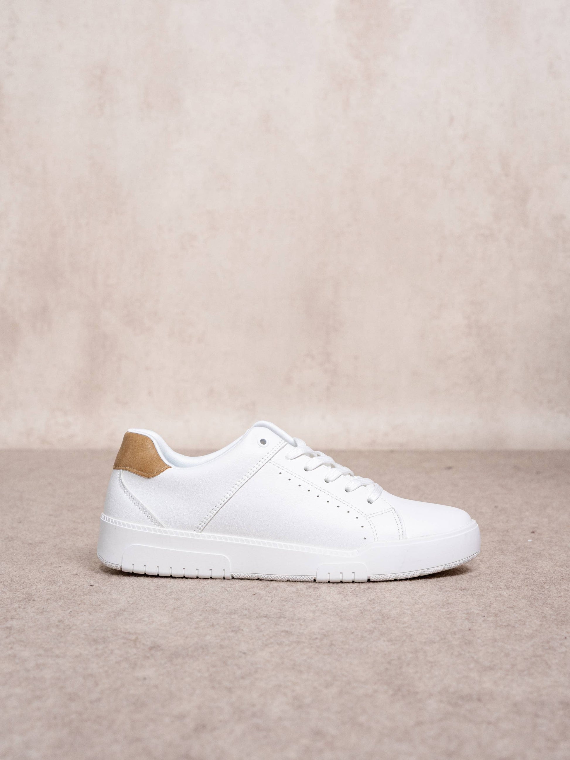 Sneakers bianche da uomo in ecopelle