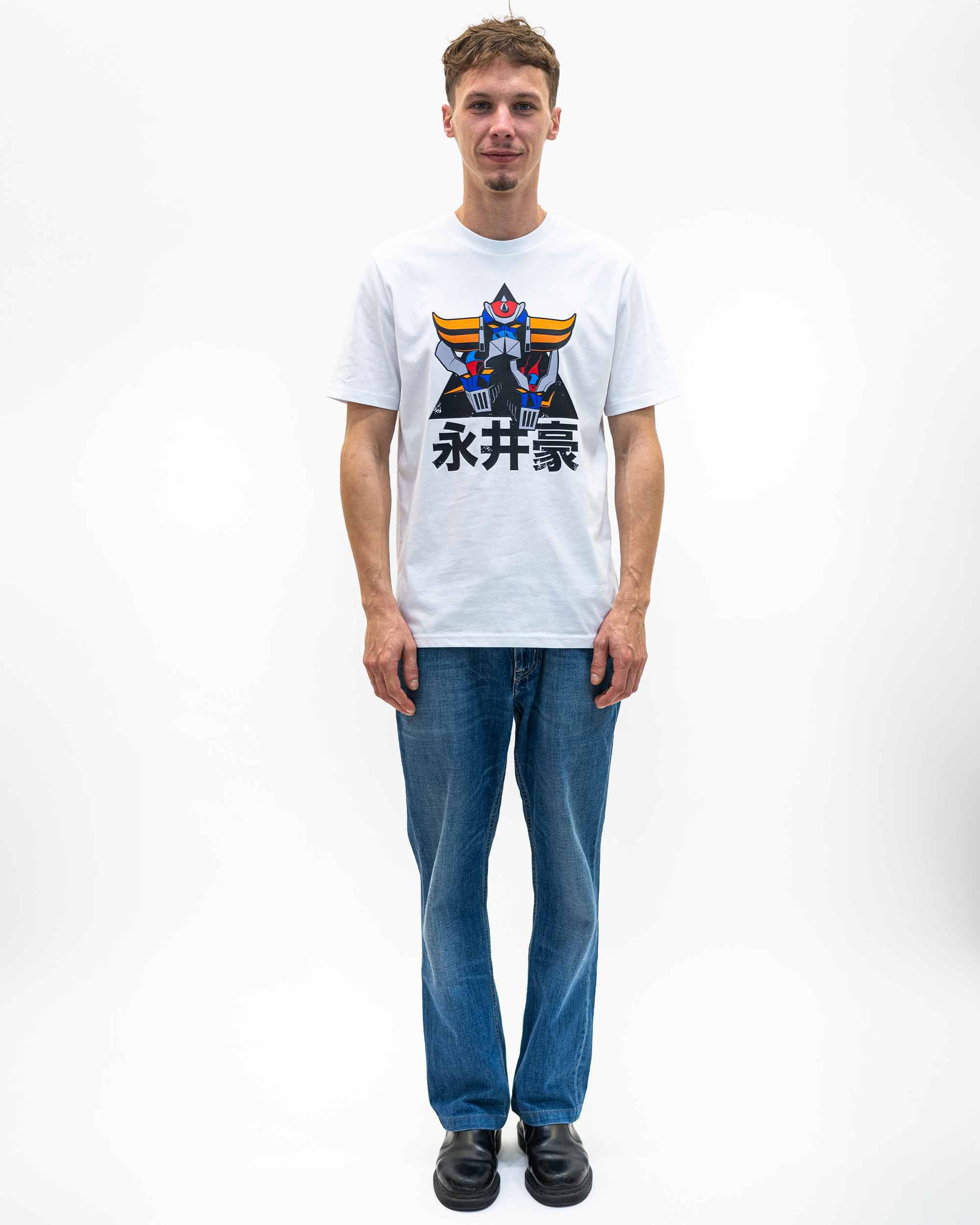 T-shirt unisex bianca con grafica manga Goldorack