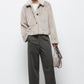 Pantaloni slim essenziali con tasche laterali