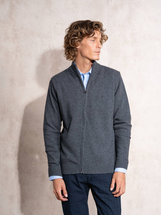 Cardigan in maglia uomo con zip e collo alto