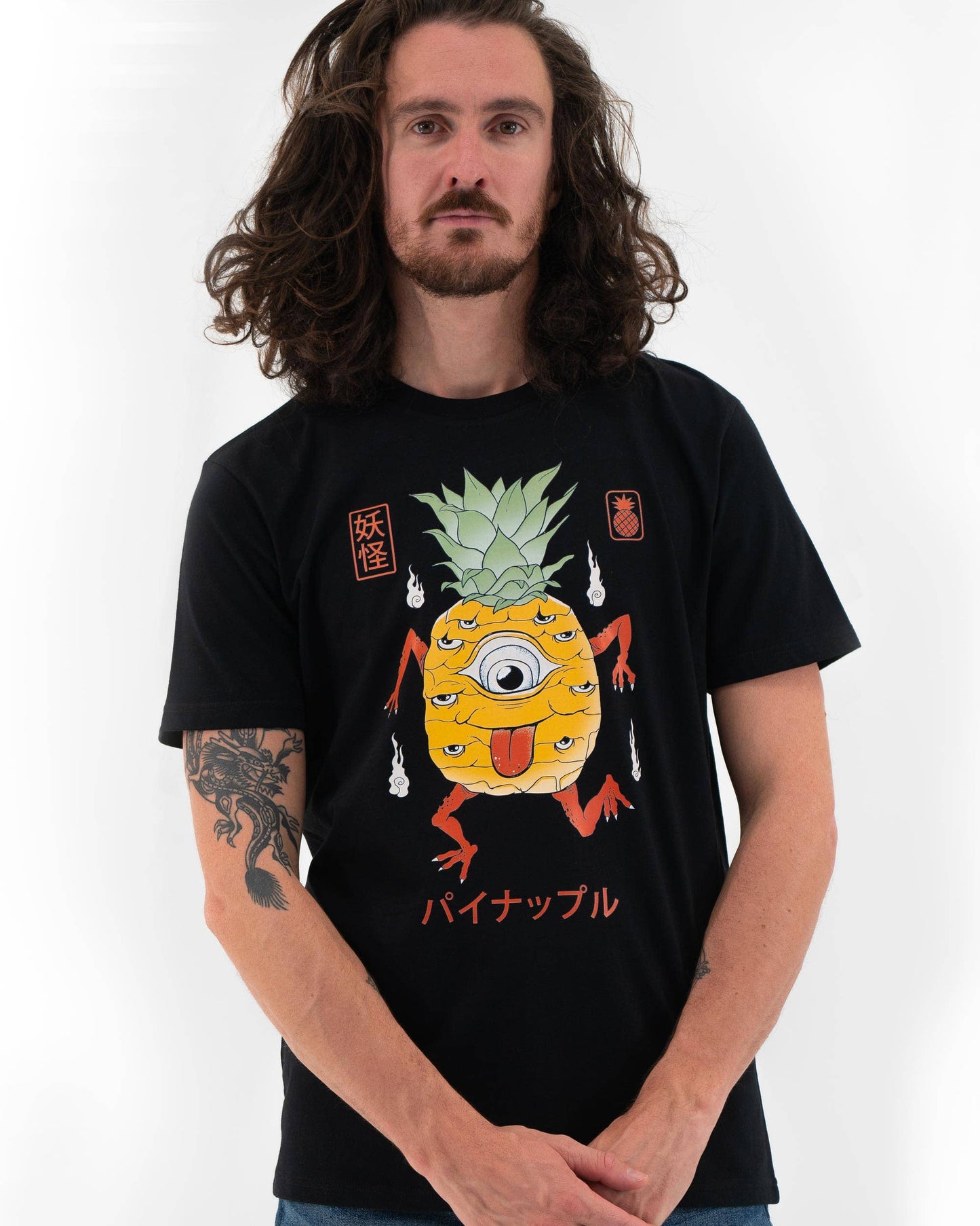 T-shirt Yokai Pineapple con grafica giapponese vintage