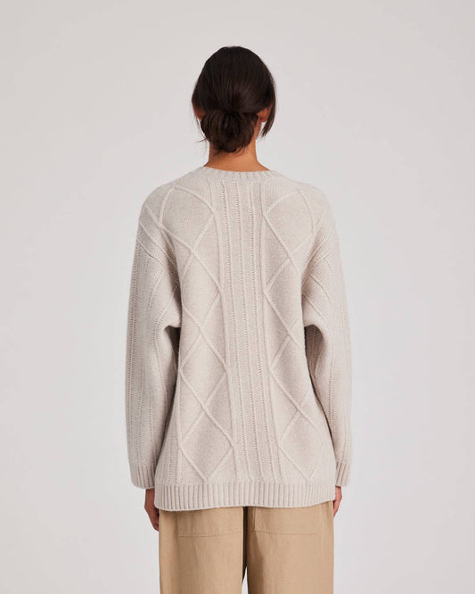 Cardigan Clara in lana d’agnello biologica color Fossil