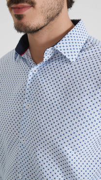 Camicia bianca a fantasia comfort fit