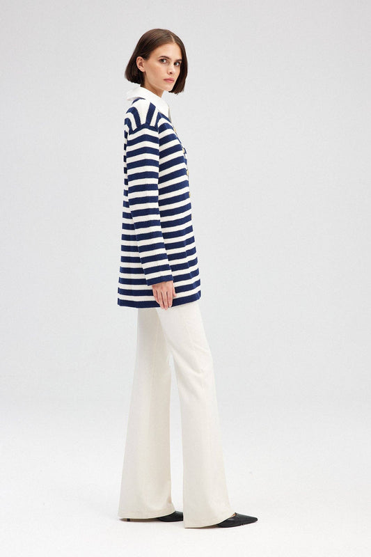 Cardigan lungo a righe con bottoni dorati