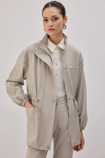 Giacca con zip e collo dritto