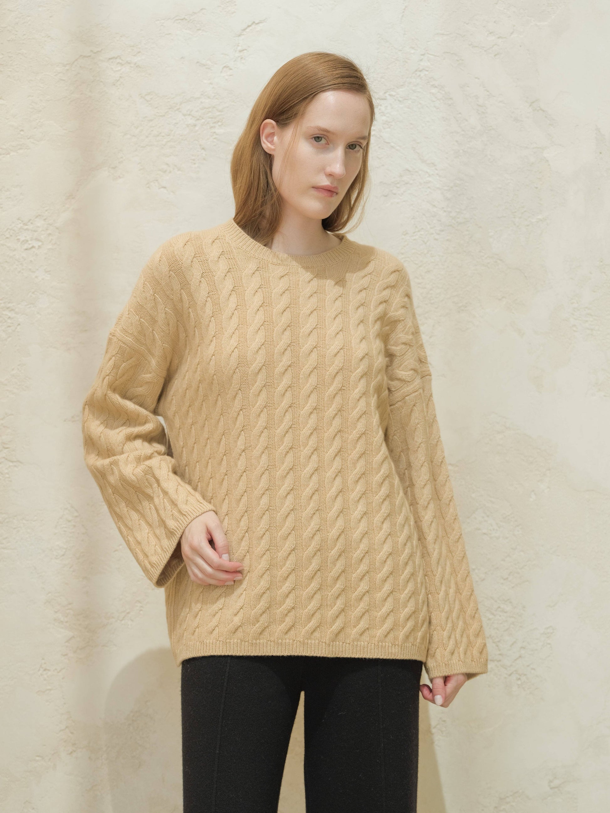 Maxi maglia girocollo a trecce in misto cashmere