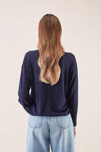 Maglia in viscosa con scollo a V e micro fantasia