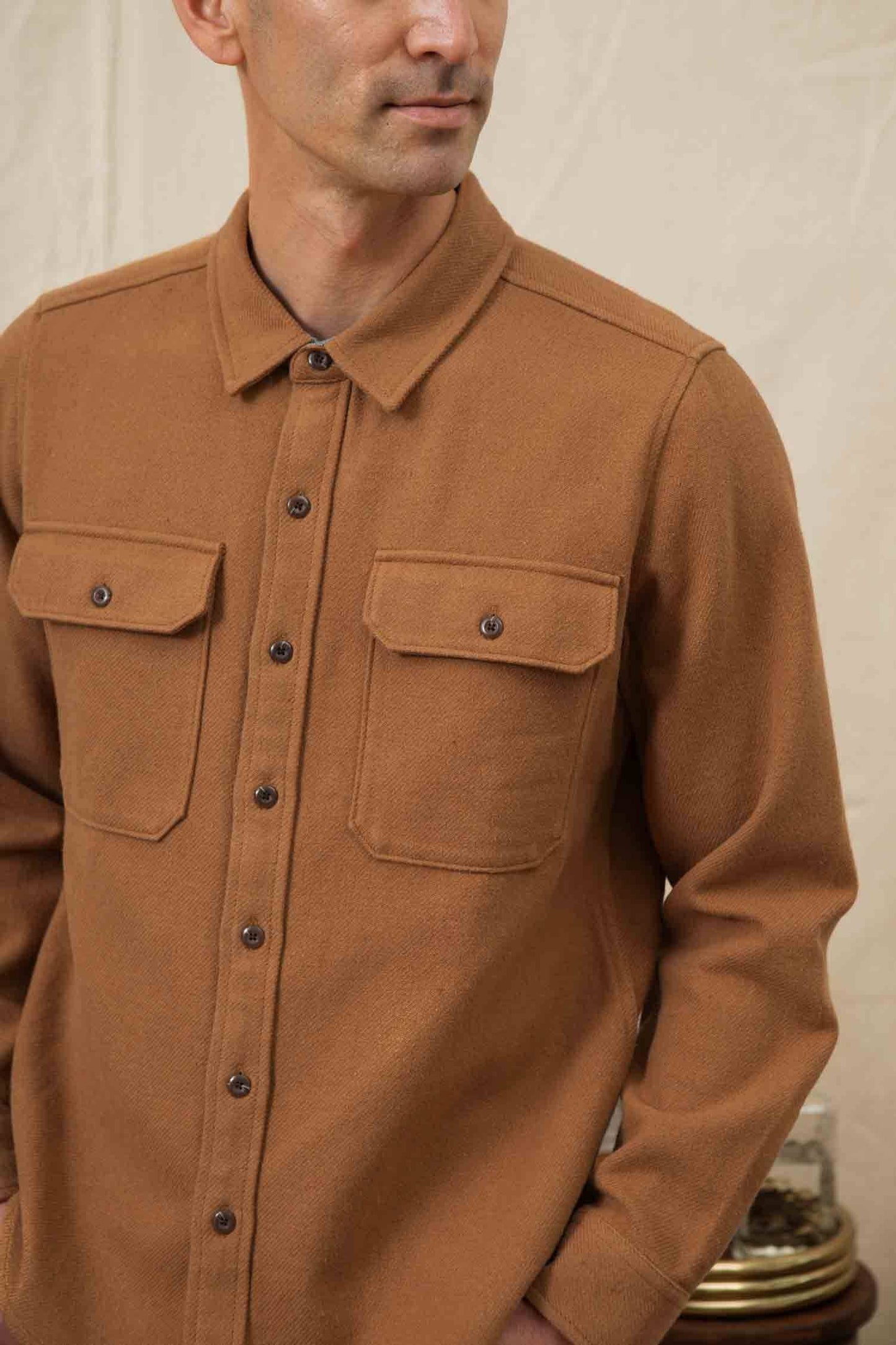 Overshirt in twill riciclato color cammello